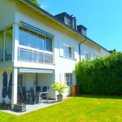 5.5-Zimmer Doppeleinfamilienhaus mit Garten